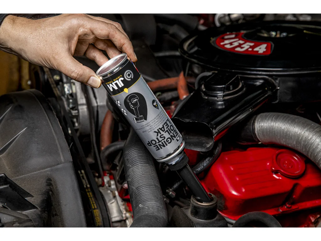 453-2_j06055-engine-oil-stop-leak-application-2-1025