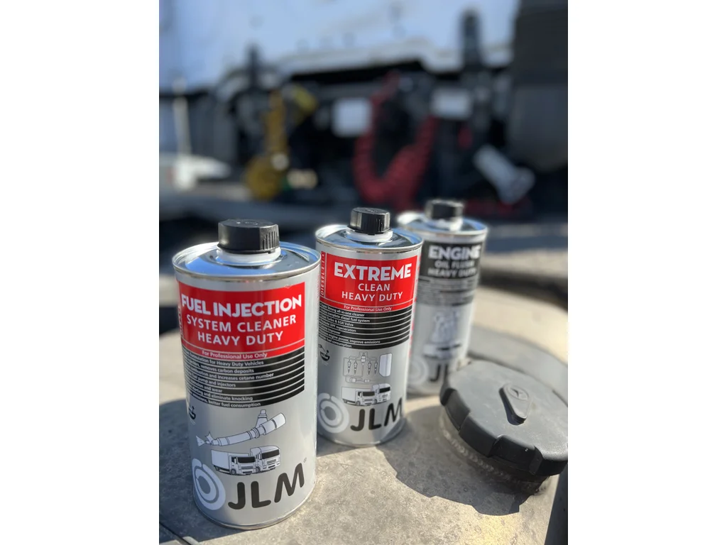 535-1_jlm-heavy-duty-truck-fuel-additives-combi-shot-1